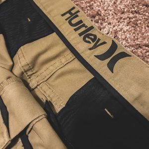 Hurley ,  dark Khaki shorts